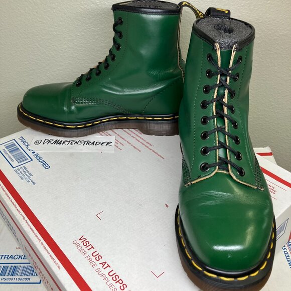 90's Vintage WMNS Size US 8 England Green Dr. Martens MIE boots 8-eye 1460 shoes - Picture 4 of 16